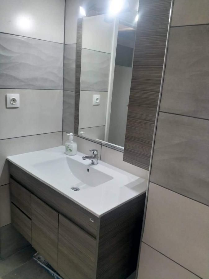 A Convenient Apartment In The Heart Of Athene Buitenkant foto
